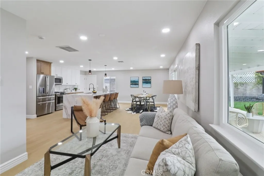 https://cdn.realtyfeed.com/cdn/127/306554250/86279ea010fe6757473a52c3495952de.webp