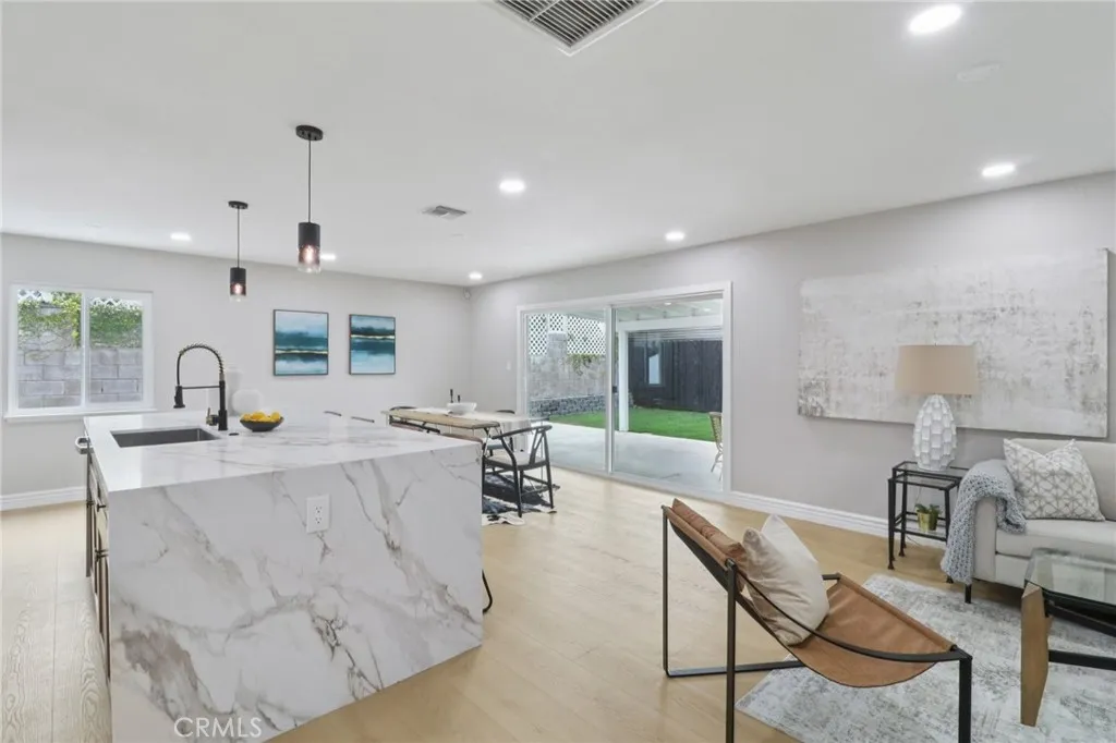 https://cdn.realtyfeed.com/cdn/127/306554250/a9051bdd8e988ca349ae4f6d6f1481d5.webp