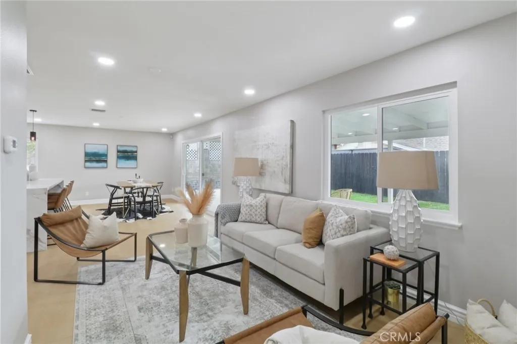 https://cdn.realtyfeed.com/cdn/127/306554250/bbfb4b039ed59a954d4df671be0bd03f.webp
