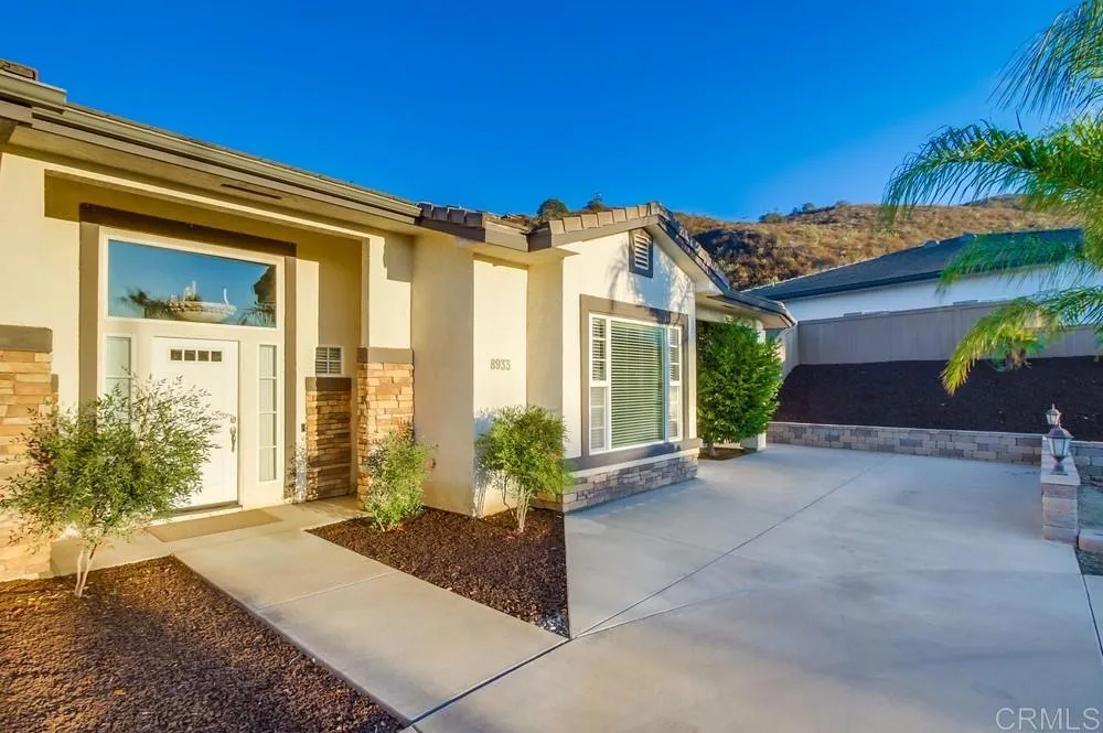 https://cdn.realtyfeed.com/cdn/127/306554301/07cadad50fe7d35be24119e5d981eb86.webp