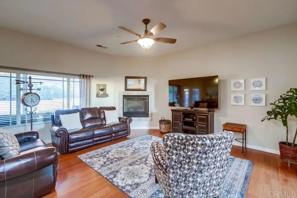 https://cdn.realtyfeed.com/cdn/127/306554301/1956de84c171c0a0af402a5e5f21ad19.webp