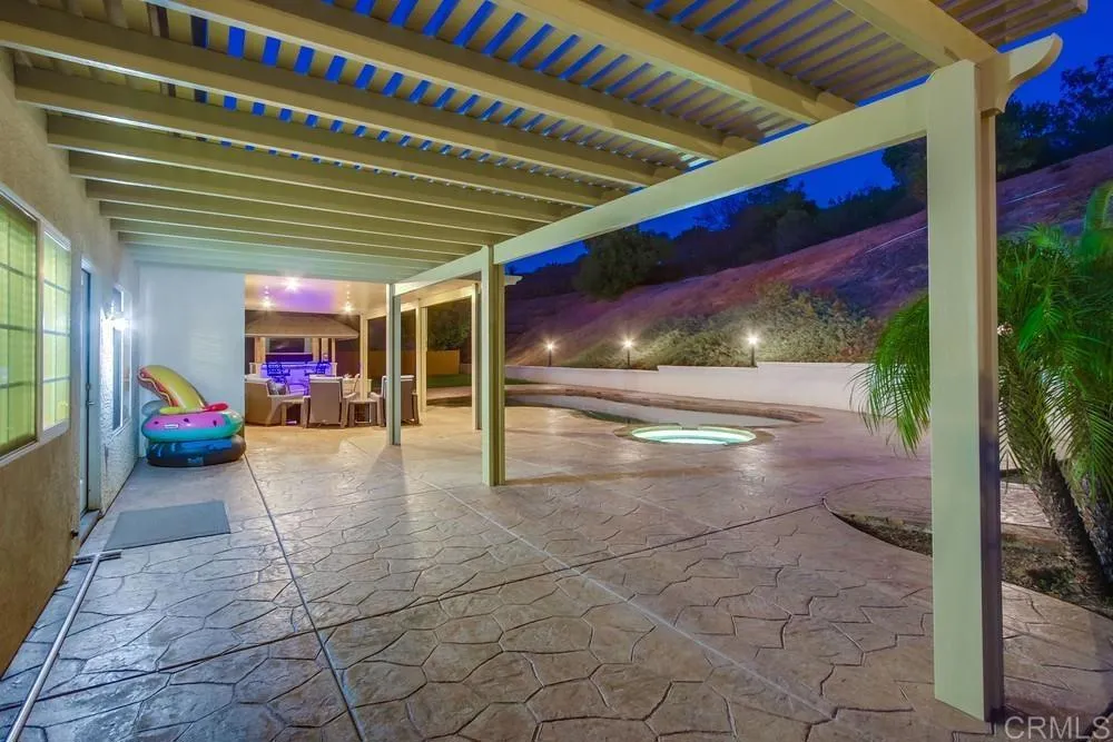 https://cdn.realtyfeed.com/cdn/127/306554301/2db8157fad3729c4a7be30bf061dda06.webp