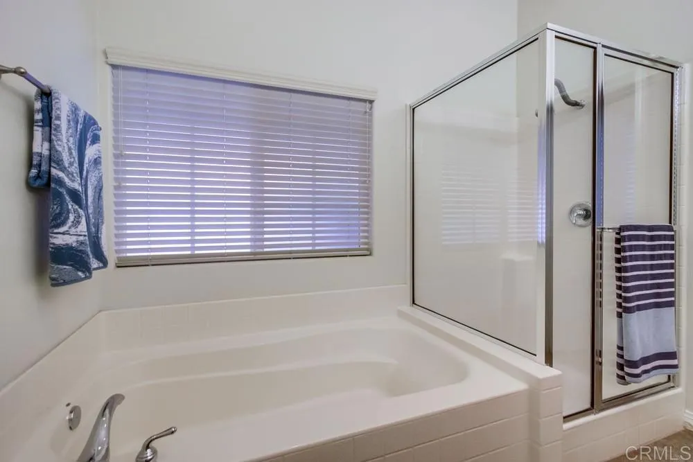 https://cdn.realtyfeed.com/cdn/127/306554301/30e12abc6909f85fa0f2c8082b830594.webp