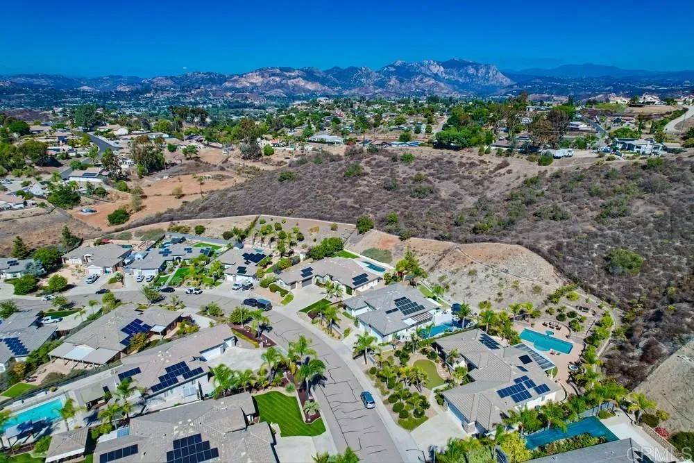 https://cdn.realtyfeed.com/cdn/127/306554301/8e9e5bf2ee788423c6bf0b3f729003d0.webp