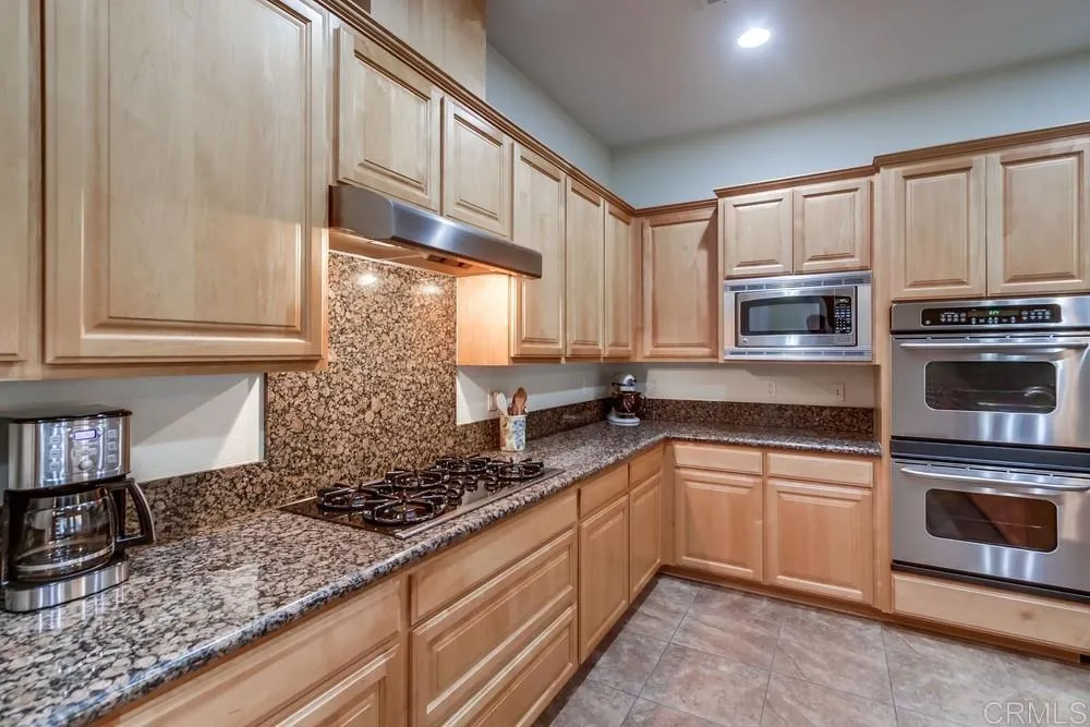 https://cdn.realtyfeed.com/cdn/127/306554301/e594c3d7360b199f0a12c1da264db6d8.webp