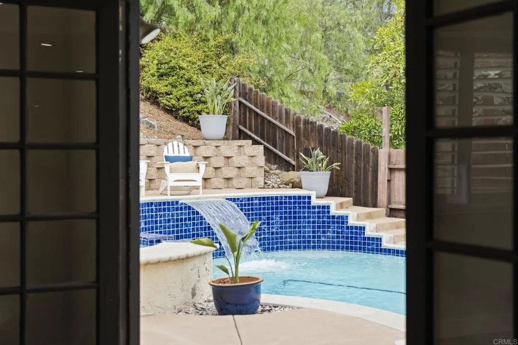 https://cdn.realtyfeed.com/cdn/127/306554312/8acb2dc0b6554620f813555870eab424.webp