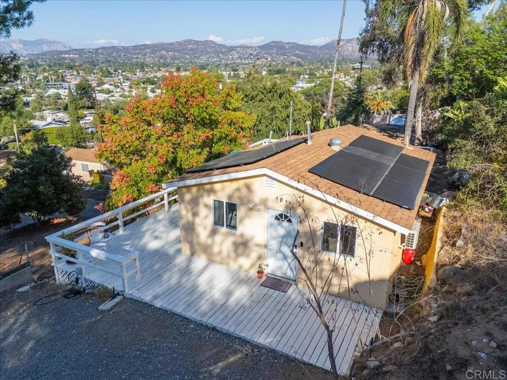 https://cdn.realtyfeed.com/cdn/127/306554512/3089a19925e4a936bf457274abbe90d9.webp