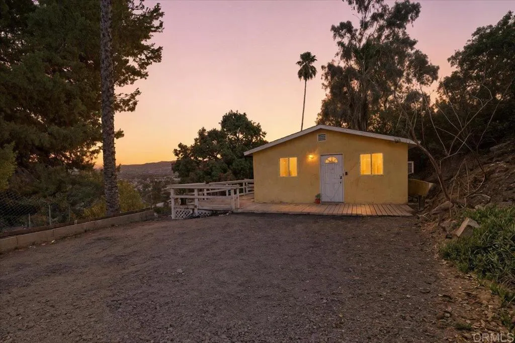 https://cdn.realtyfeed.com/cdn/127/306554512/cb98be45e95a1a8e9bd2eba3212f3716.webp