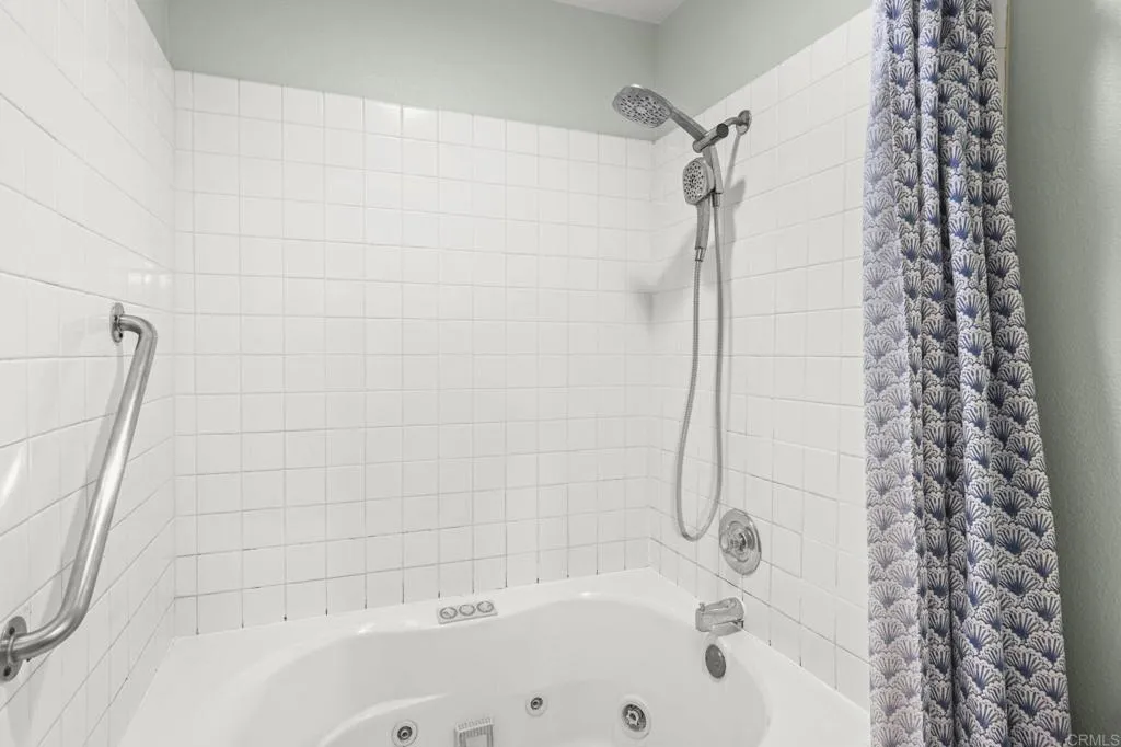 https://cdn.realtyfeed.com/cdn/127/306554517/27da59e37f67aee7c035e4353a86dd29.webp