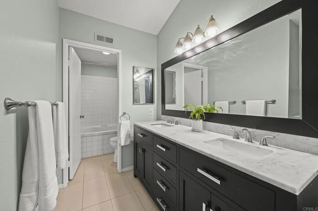 https://cdn.realtyfeed.com/cdn/127/306554517/6cc0ebf71f0a84e4c57698e627eb1af0.webp