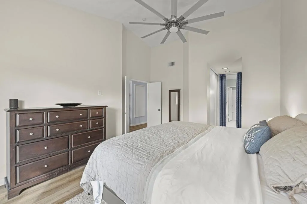 https://cdn.realtyfeed.com/cdn/127/306554517/b9692f087d97316155f19f84324abc83.webp