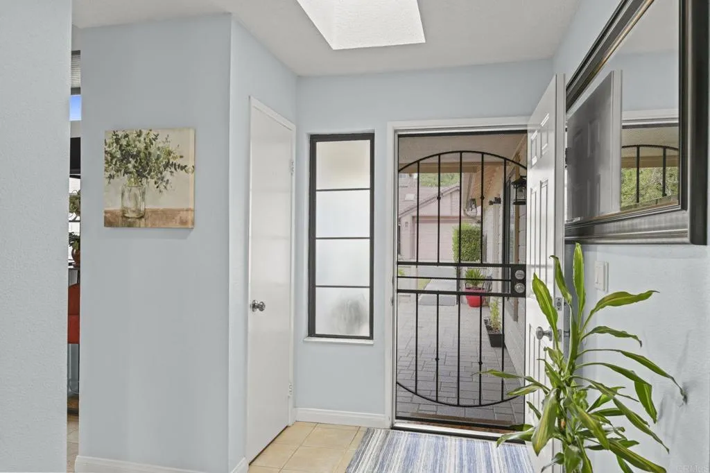 https://cdn.realtyfeed.com/cdn/127/306554517/f543fd228c7dd3188bb367d6a8e17dbc.webp