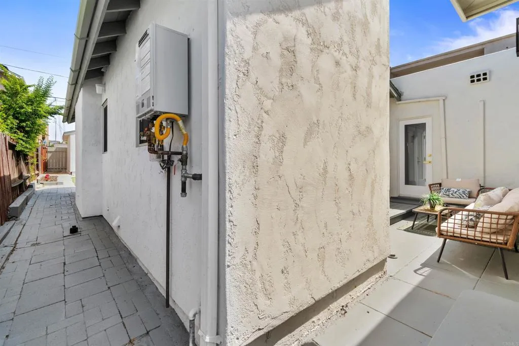 https://cdn.realtyfeed.com/cdn/127/306554603/ee32620ade6faf9a60a5e2daeede9cac.webp