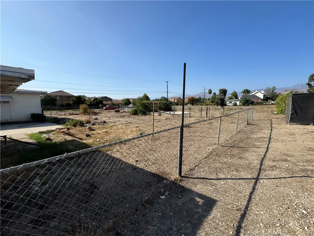 2209 E Colton, Mentone, CA 92359 - Photo 4 of 32, Mentone, CA