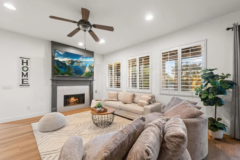 https://cdn.realtyfeed.com/cdn/127/306554719/5508a40e404c8436672edef2b970e9c0.webp