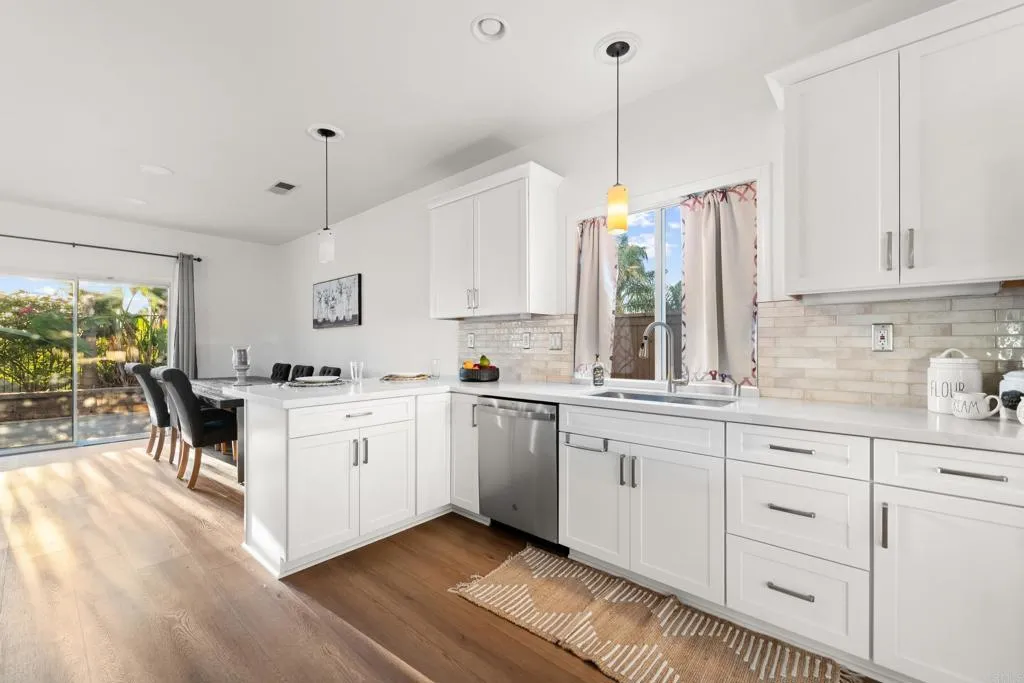 https://cdn.realtyfeed.com/cdn/127/306554719/fe3d5a57ff9a6ecb7a86cb8c7f42156c.webp