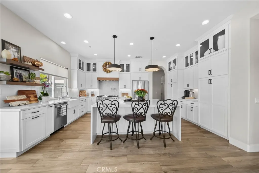 https://cdn.realtyfeed.com/cdn/127/306554843/30149f10c3acb473ce1414e542436956.webp