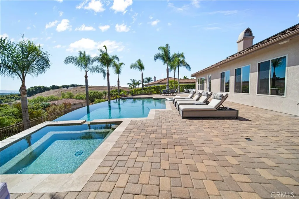 https://cdn.realtyfeed.com/cdn/127/306554843/cc70d84ebbb421dba468c5f6c1498129.webp