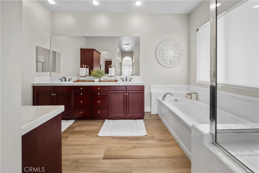 https://cdn.realtyfeed.com/cdn/127/306554843/cff4eb045496ea71c402f66acb9efe5f.webp