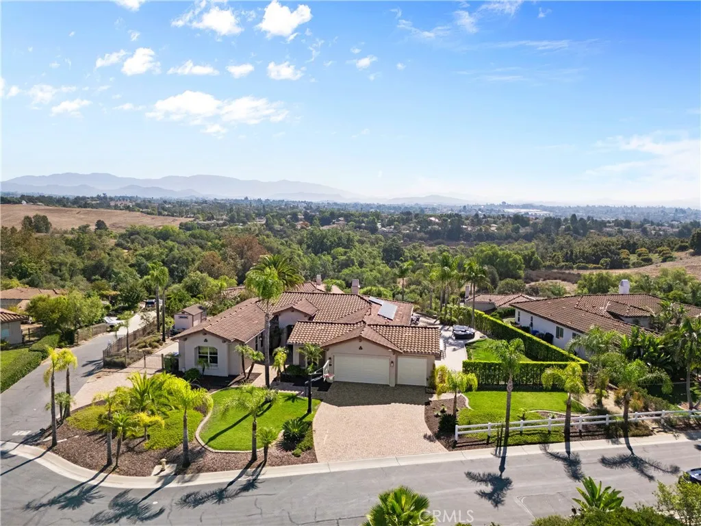 https://cdn.realtyfeed.com/cdn/127/306554843/eb86be2a16b64c061622b08932cfa501.webp