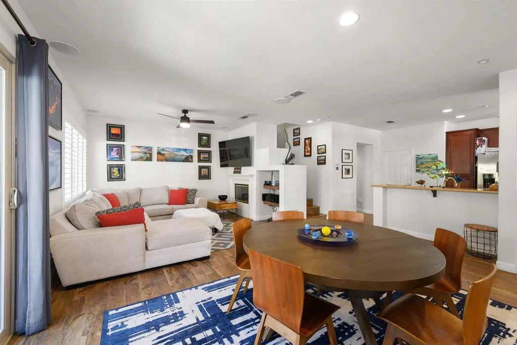 https://cdn.realtyfeed.com/cdn/127/306554847/aa48f046bccbf95edf219a1f0f547e17.webp