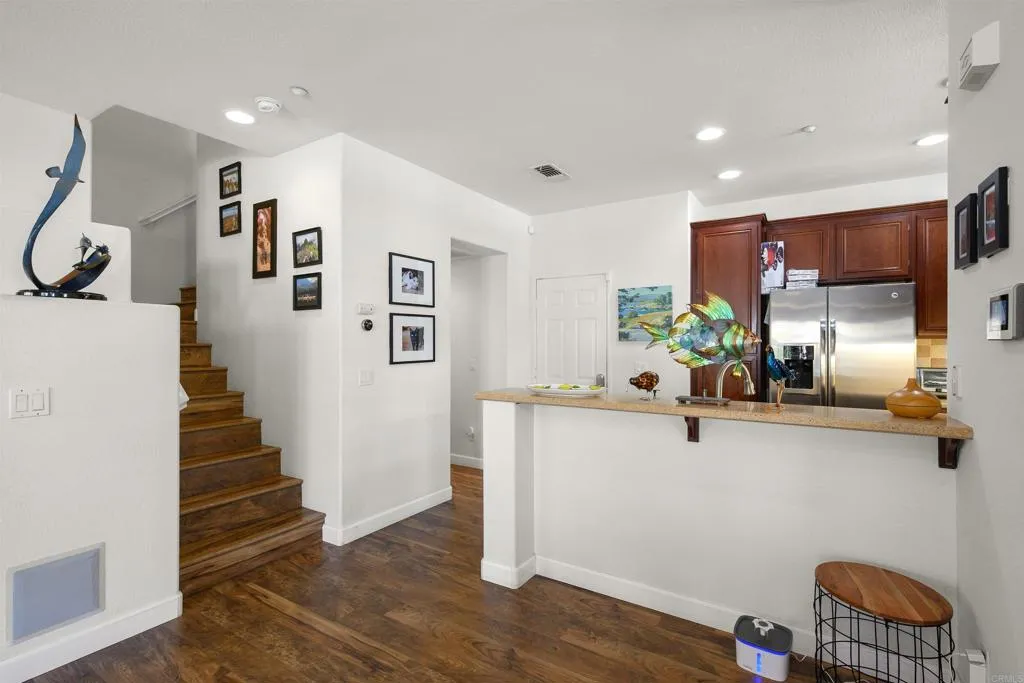 https://cdn.realtyfeed.com/cdn/127/306554847/e7de66da003d8daec82a55b43c3f2f86.webp