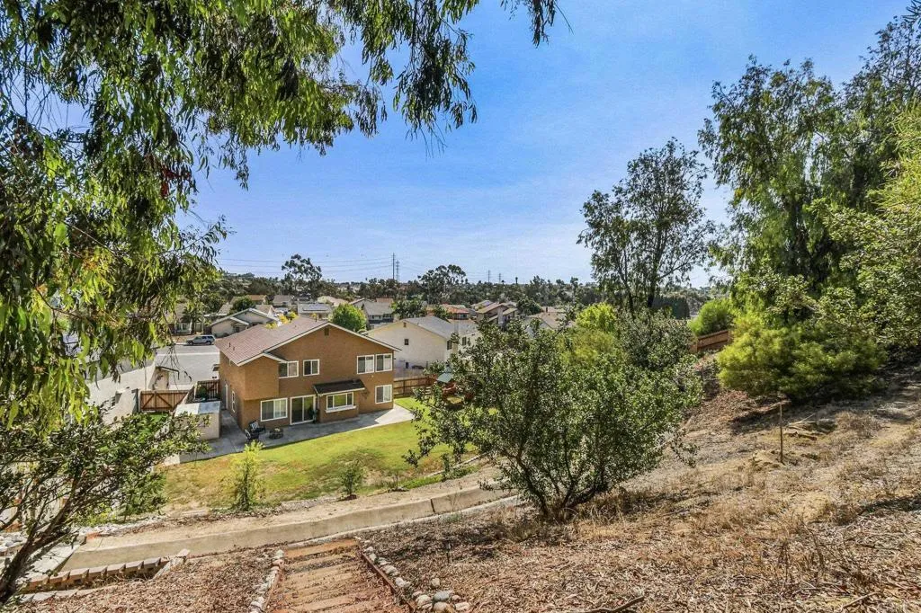 https://cdn.realtyfeed.com/cdn/127/306554932/a90c89b5433666432f1ff9398c8acc7e.webp