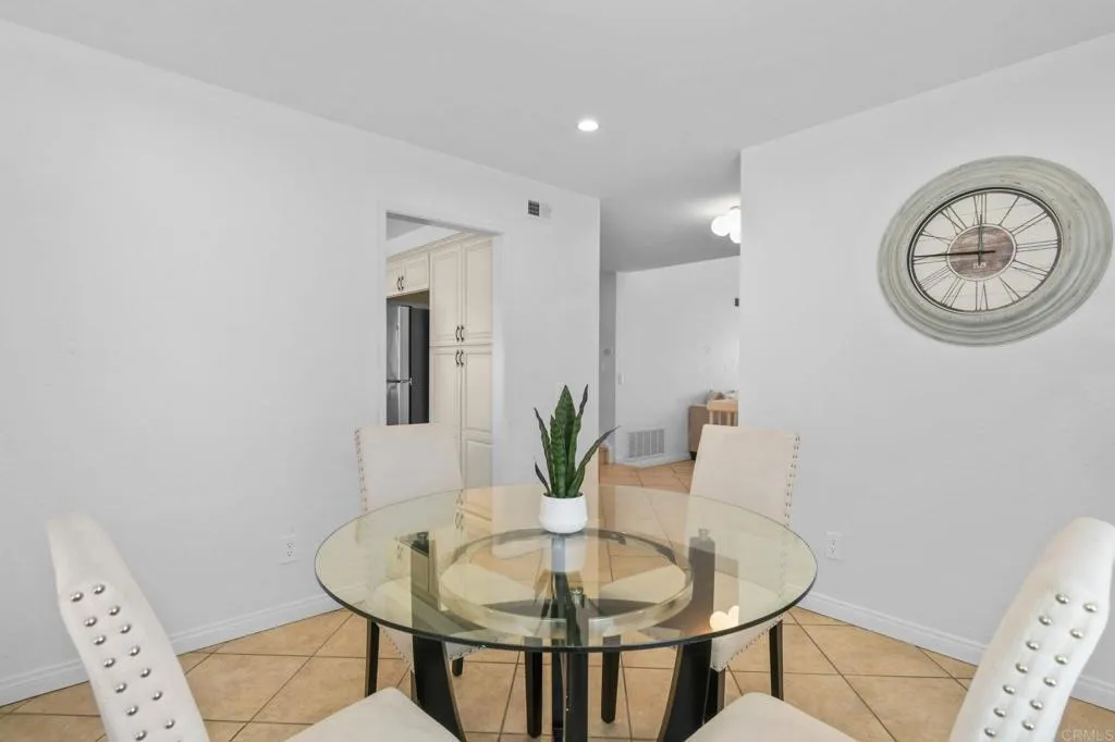https://cdn.realtyfeed.com/cdn/127/306554932/eadfdf4871148954afdfcc30f3c0d833.webp