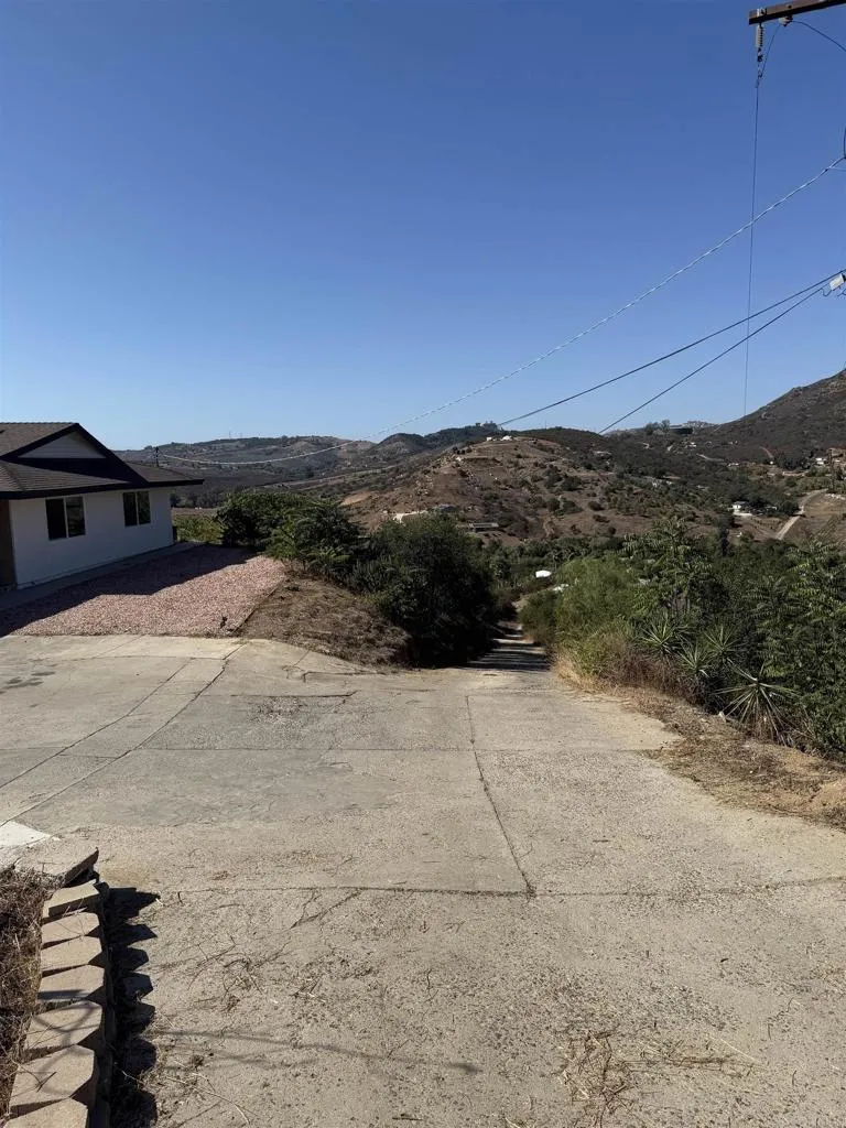 https://cdn.realtyfeed.com/cdn/127/306555039/1e0af0b00c45e122b7c879c6b1f99e7b.webp