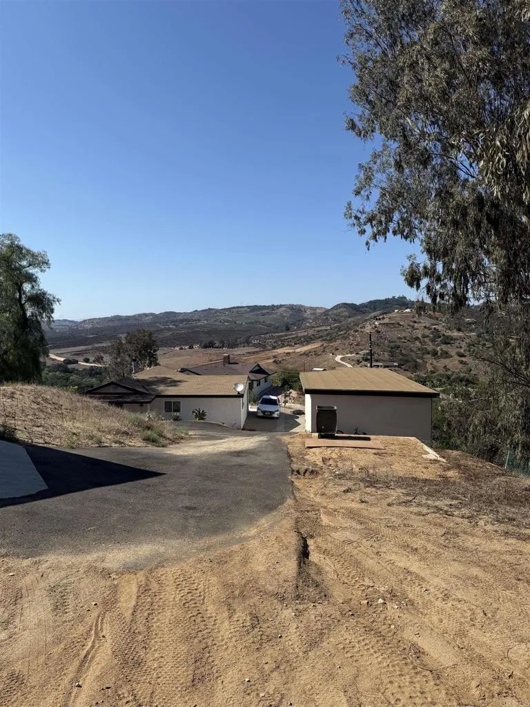 https://cdn.realtyfeed.com/cdn/127/306555039/3da7abbbe9484c91f2ea5c8a5297aa2e.webp