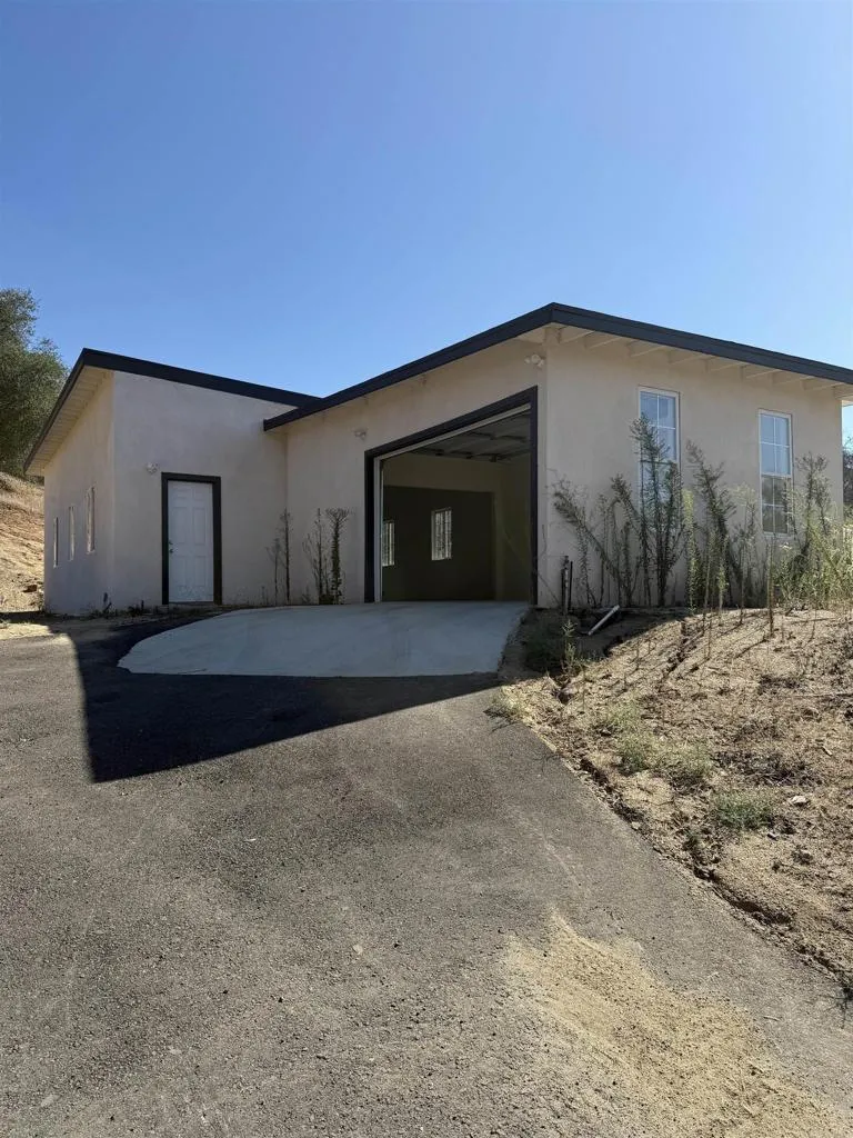 https://cdn.realtyfeed.com/cdn/127/306555039/f0d927fc9b94d268d7e6f9e7295b6c8f.webp