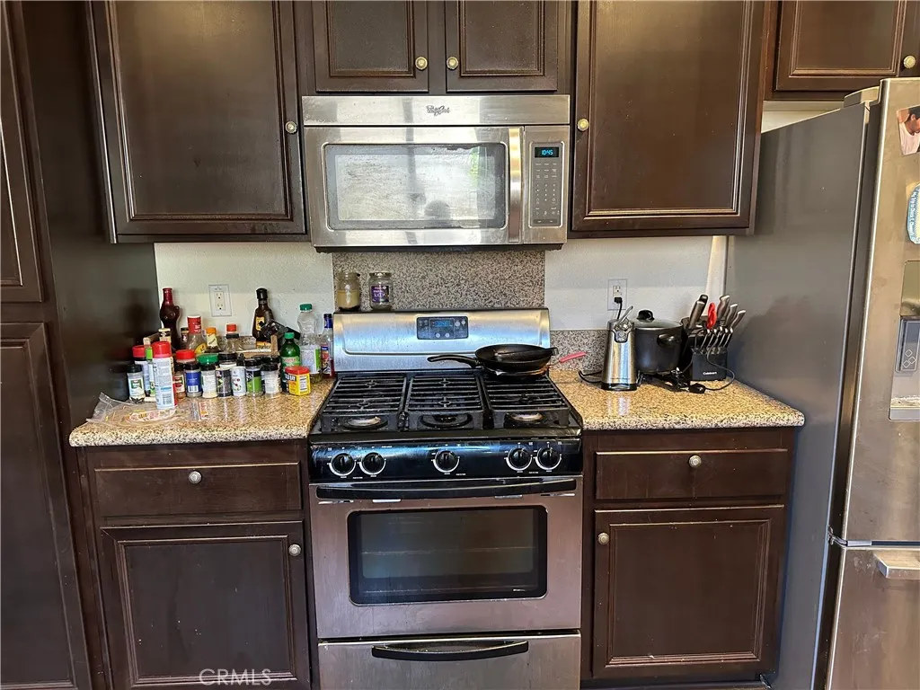 22436 Canal Circle, San Bernardino, CA 92313 - Photo 5 of 8, Grand Terrace, CA