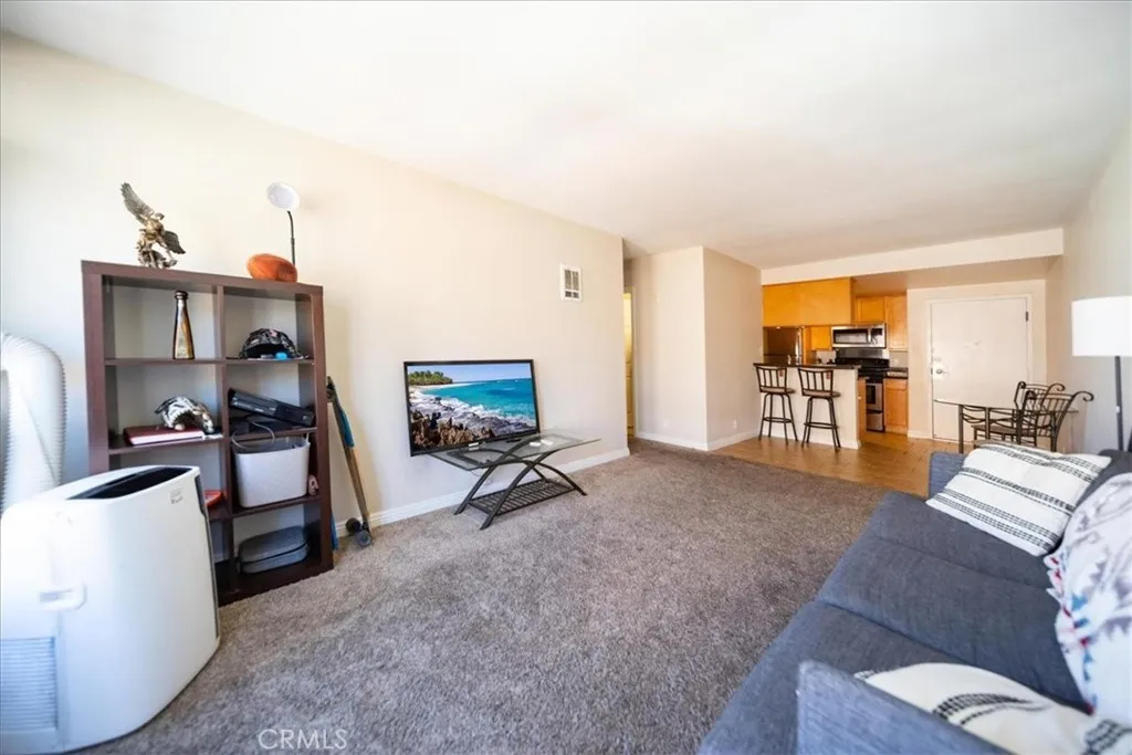 Photo #17: OC25228933 Listing: Photo #17