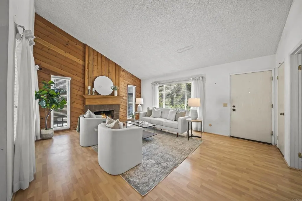 https://cdn.realtyfeed.com/cdn/127/306555263/318d87c1c0328a12eaba19ef76a02a93.webp