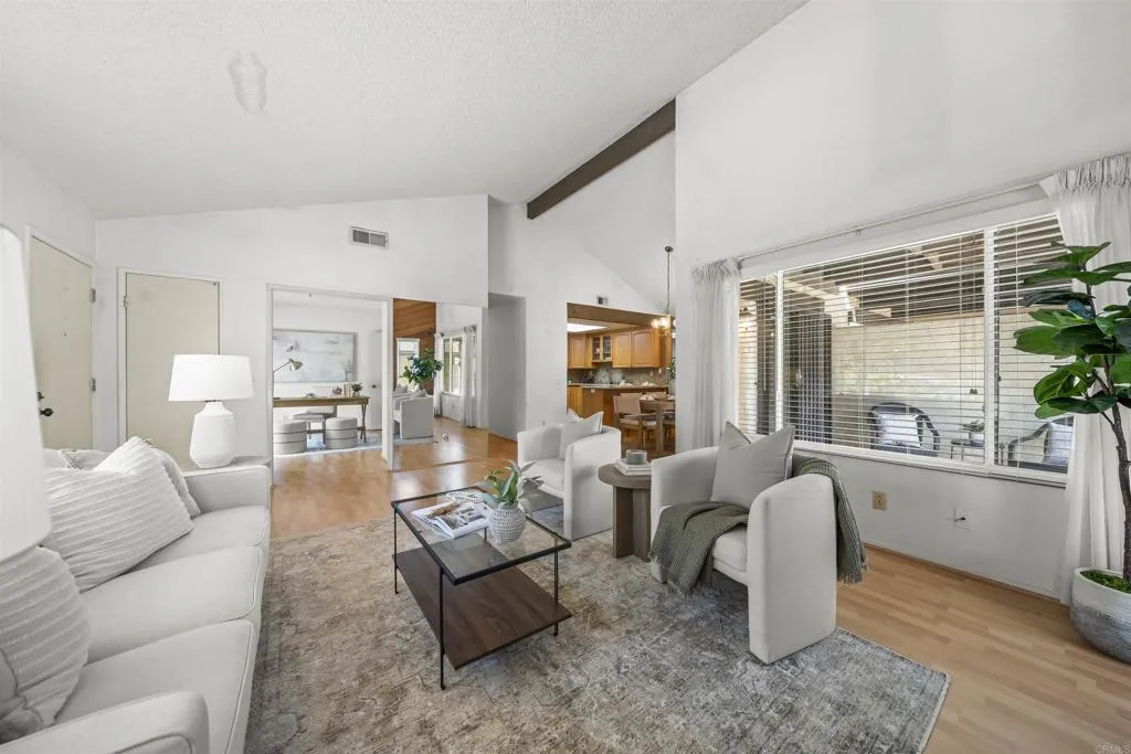 https://cdn.realtyfeed.com/cdn/127/306555263/9213cbeb6ffc94d55dca0c4987b4b546.webp