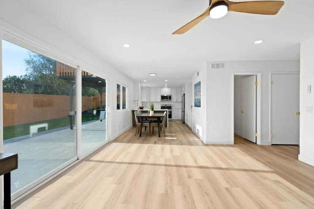 https://cdn.realtyfeed.com/cdn/127/306555342/31e09ae5191e869f1c42ee238da8d4f8.webp