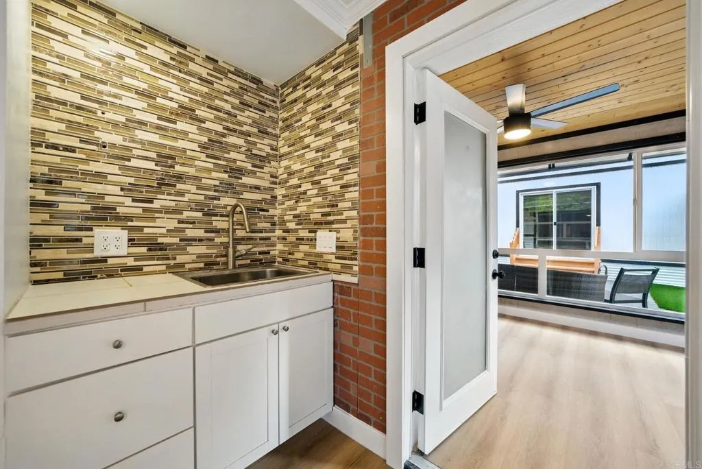 https://cdn.realtyfeed.com/cdn/127/306555346/e4a3fc59ddcbe7e459fe56bd0952cacd.webp