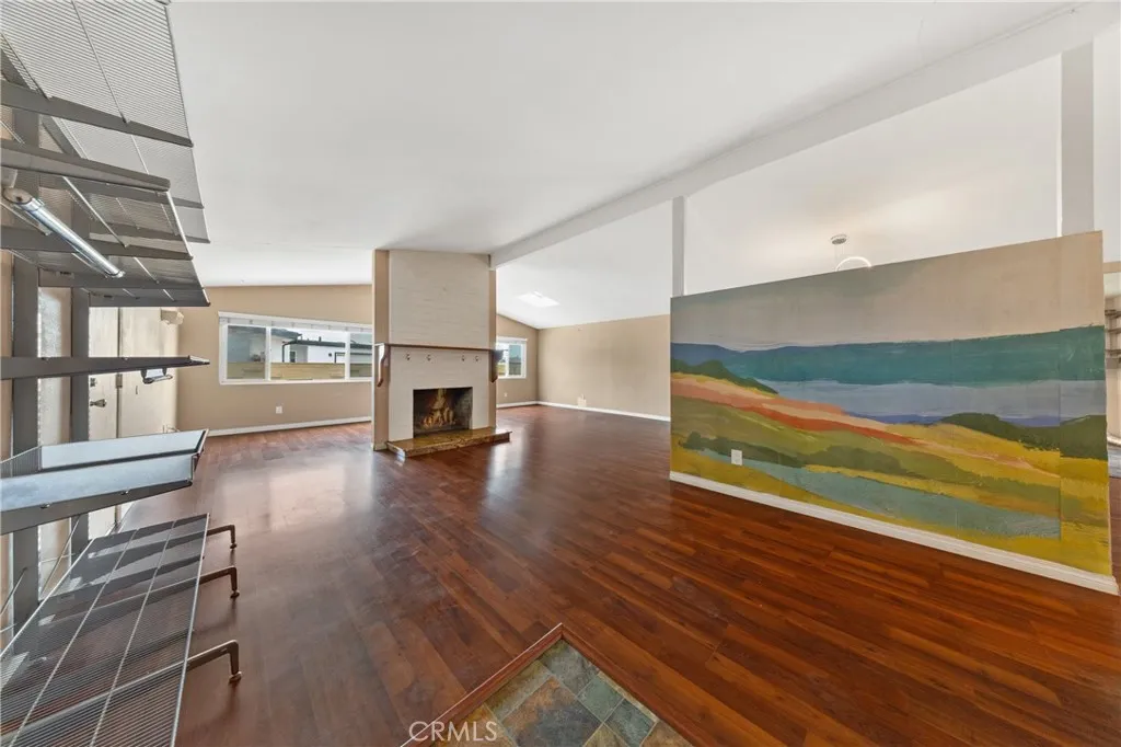 https://cdn.realtyfeed.com/cdn/127/306555509/a7f58afb2d7f3349fd3ba1bad0d1c50b.webp