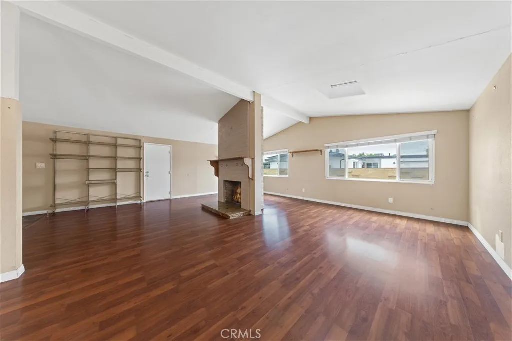 https://cdn.realtyfeed.com/cdn/127/306555509/ba62194a2b8bb9a4f93b4716ba5b141c.webp