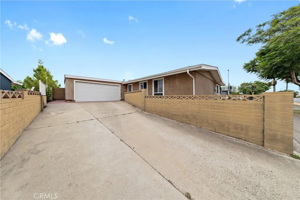 https://cdn.realtyfeed.com/cdn/127/306555509/bbae2b539e4f821885004a665e0101c8.webp
