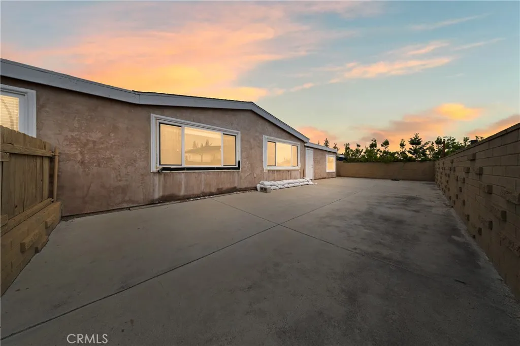https://cdn.realtyfeed.com/cdn/127/306555509/cb3979e55e67fb8528e68978040498a1.webp
