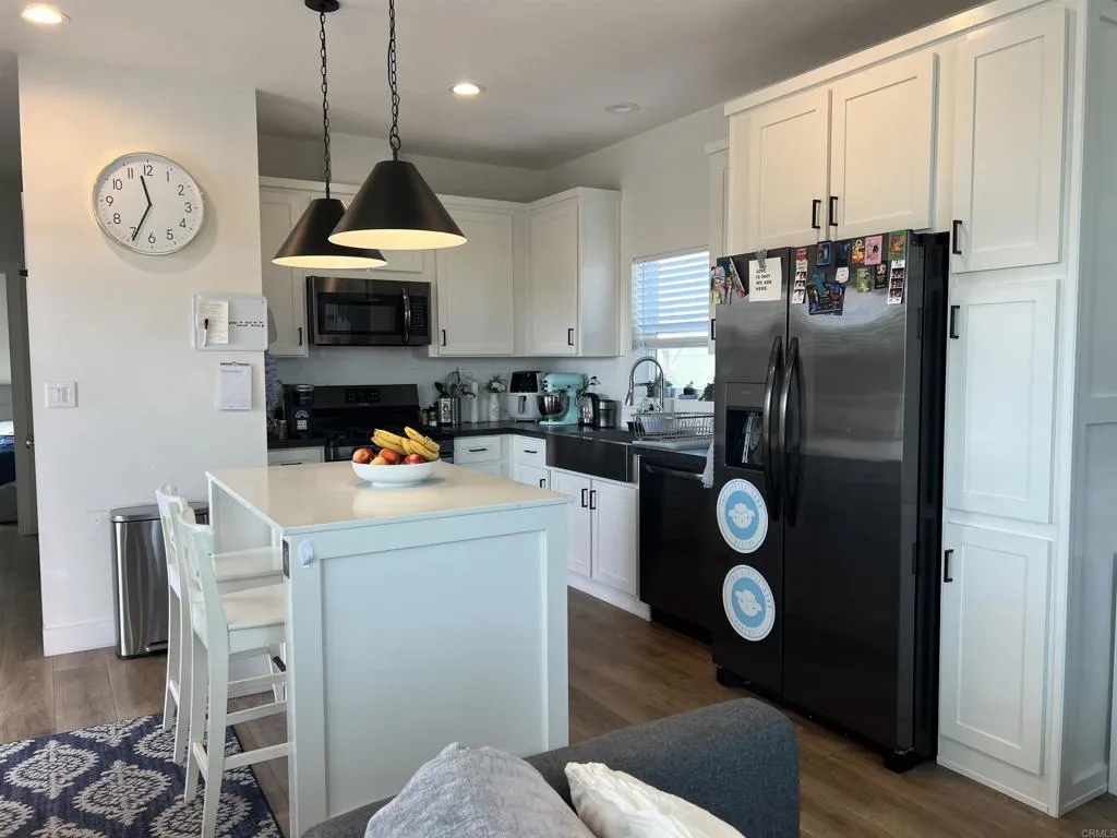 https://cdn.realtyfeed.com/cdn/127/306555585/3232121a15ae2e3f29d26255b00d3fa2.webp