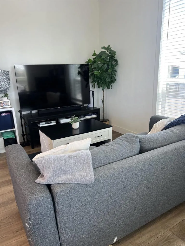 https://cdn.realtyfeed.com/cdn/127/306555585/e898d68bff73c590d356144853b5b799.webp