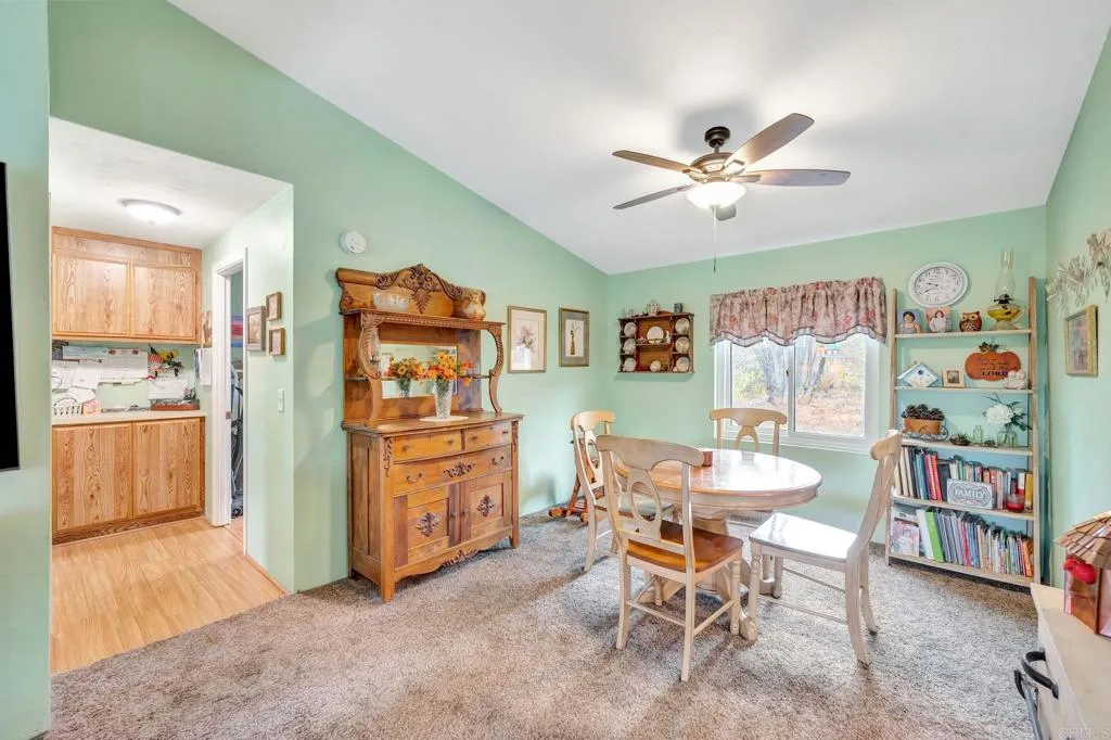 https://cdn.realtyfeed.com/cdn/127/306555604/23d1d844dd55487f5f24612b38ac5917.webp