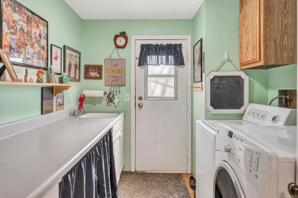 https://cdn.realtyfeed.com/cdn/127/306555604/ea16412e0867e82f8d40e0f0c09ea5c8.webp