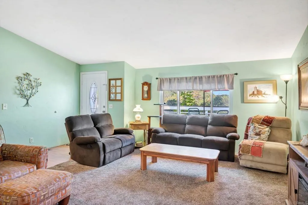 https://cdn.realtyfeed.com/cdn/127/306555604/febe3f25f7ca312f2de7b6920333d5b1.webp