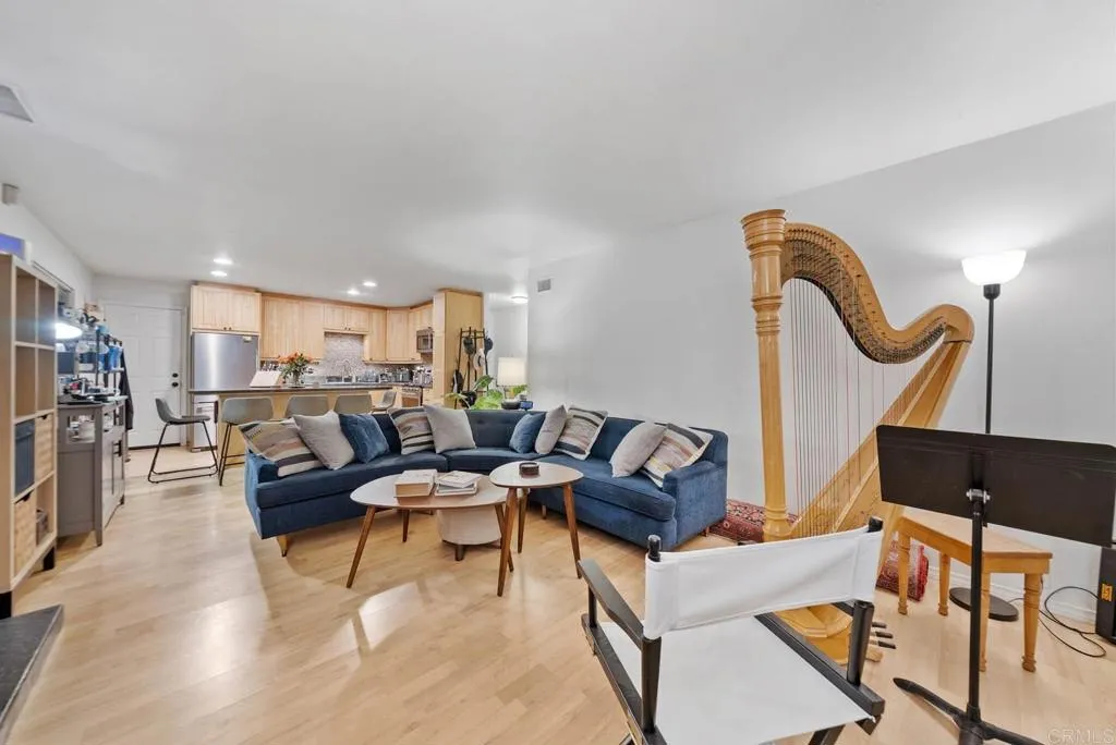https://cdn.realtyfeed.com/cdn/127/306555623/139a52376b20da41e6271fb4d15787d0.webp