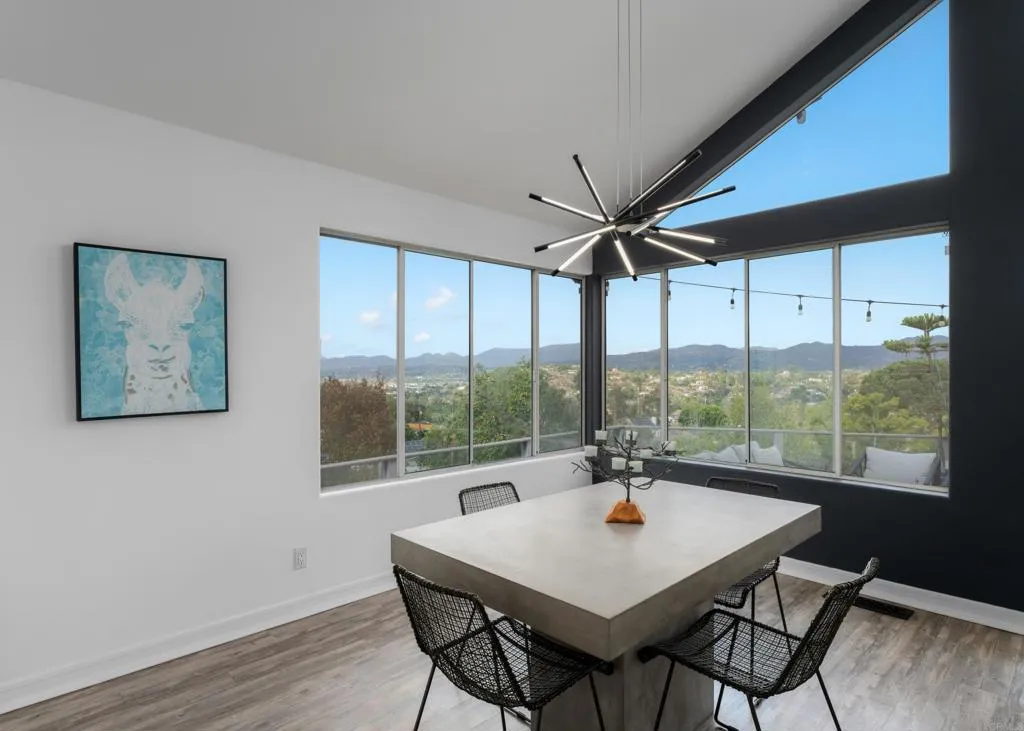 https://cdn.realtyfeed.com/cdn/127/306555626/2006b2638c934419095a389432d26cc6.webp