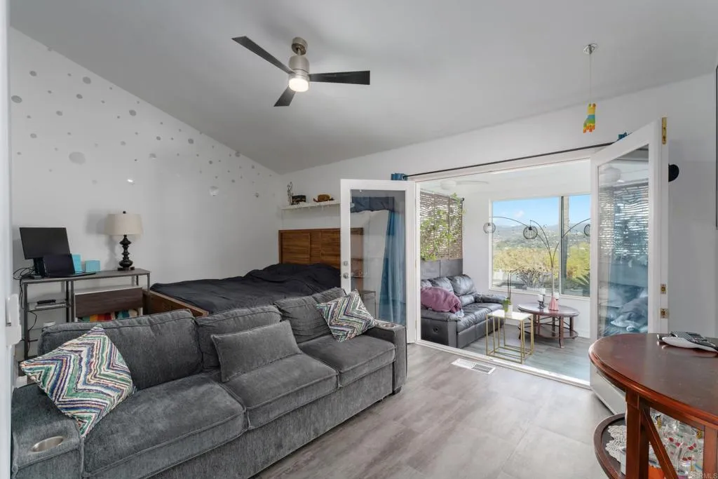 https://cdn.realtyfeed.com/cdn/127/306555626/31164fb620a8056c1d1a5e35c7bef22e.webp