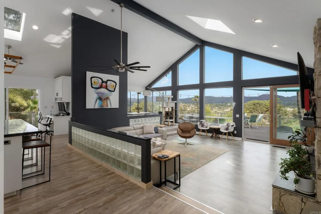 https://cdn.realtyfeed.com/cdn/127/306555626/78e364e43bf76d483c16980082a69f6a.webp